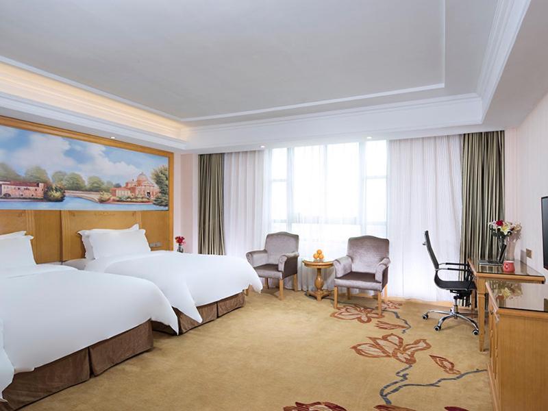Vienna Classic Hotel Ganzhou Meilin Екстериор снимка